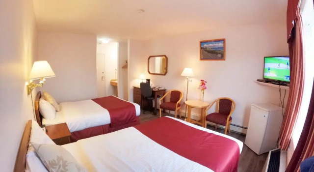 Четырёхместный номер Standard Sherwood Inn and Motel Charlottetown
