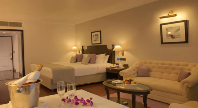 Номер Deluxe Hotel Royal Orchid Bangalore