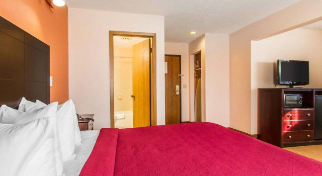 Двухместный люкс Quality Inn & Suites Ottumwa North