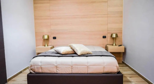 ALMA ROOM, Забронировать Отель Отели в центре Санта-Мария-Капуа-Ветере, в центре
