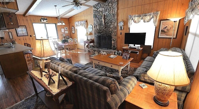 100 Whitt Retreat - Three Bedroom Cabin, Забронировать Отель СПА-отели Руидозо, рядом с Гольф-клуб «The Links at Sierra Blanca», SPA-услуги