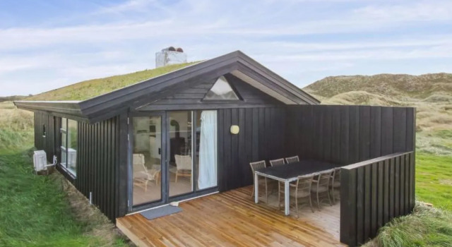 "Aatu" - 360m from the sea in NW Jutland