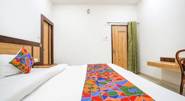 FabHotel Vairagi Inn