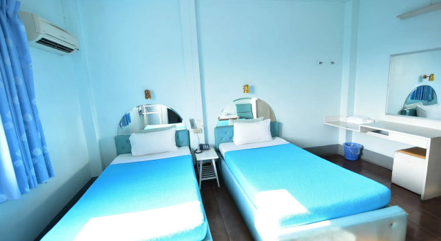 Anodard Hotel, Rezervovat Hotel Hotely v Central Thailand s parkováním, Parkování