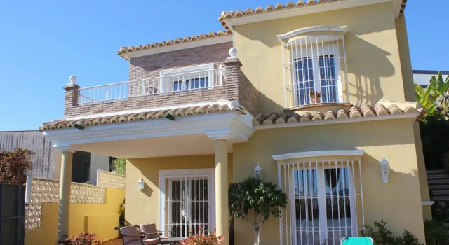 Villa Mercedes Canovas Nerja, Забронировать Вилла Виллы Нерха, рядом с Tuesday Market, Вилла