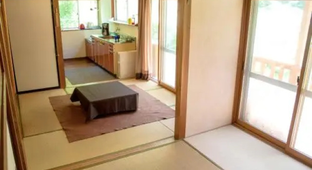 Hutte Lied, Prenota Hotel Komoro Nagano
