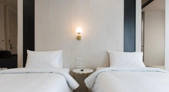 Студия Qlosest Hotel