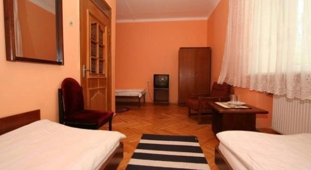 Kaspars Hotel, Rezerwuj Hotel Hotele w Riga z parkingiem, Parking