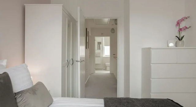 Stunning 2 BD with Patio & Free Parking, Забронировать Дом для отпуска Виллы Челтнем, рядом с Jonny-Rocks Stadium, Вилла