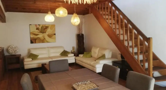 Коттедж Spacieuse Maison 6 Chambres a 50 M de la Plage