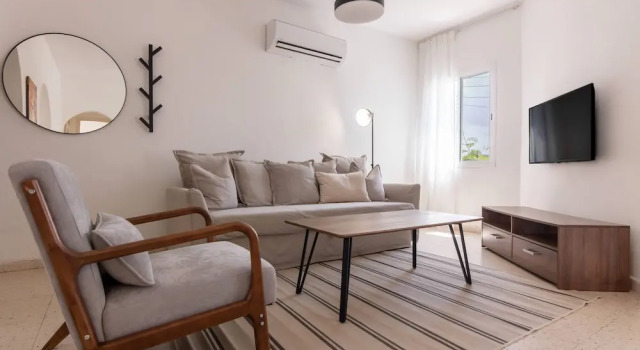 Nerina Urban Residence, Забронировать Апартаменты/квартира Отели района Пафоса с парковкой, рядом с Пляж Врисудия ΙΙ, Парковка