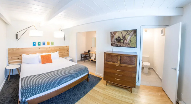 Люкс Monarch Motel
