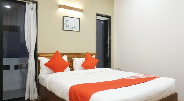 OYO Flagship 30164 Hotel Shivshakti, Забронировать Отель Отели штата Махараштры 3 звезды, 3*
