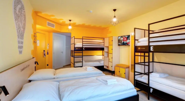 Семейный номер Standard MEININGER Hotel Lyon Centre Berthelot