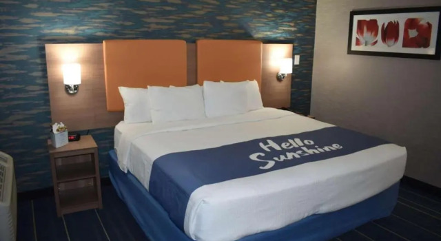 Номер Standard Days Inn by Wyndham Wayne