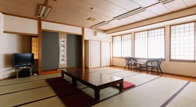 Номер Standard с красивым видом из окна Hisaeya Ryokan