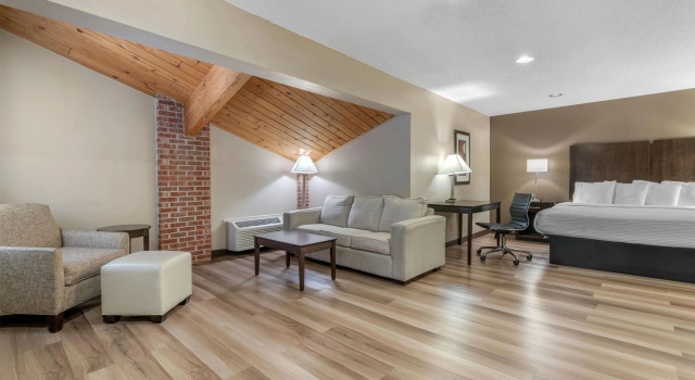 Двухместный люкс с балконом Best Western Muncie