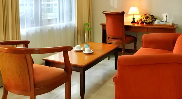 Hotel Dana Solo, Boek Hotel Solo. Central Java