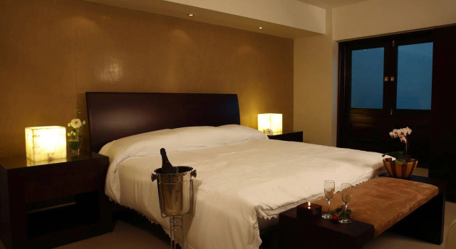 Casa de las Flores Hotel