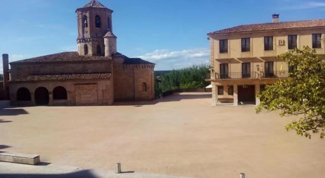 Одноместный номер Standard с балконом и с красивым видом из окна Hostal Plaza Mayor de Almazán