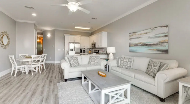 Downtown Bay St Louis Condo - Walk to Beach!, Забронировать Отель Бей-Сент-Луис Миссисипи - побережье, рядом с Bay St. Louis Historic District