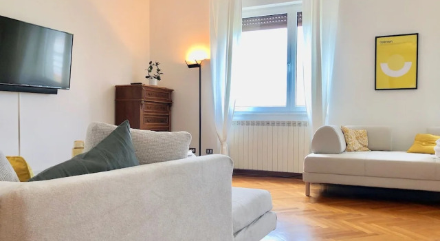 TriesteVillas Sea View, Huge 2-floor, sleeps 9, Забронировать Отель Триест Венеция-Джулия, рядом с Музей  Револтелла