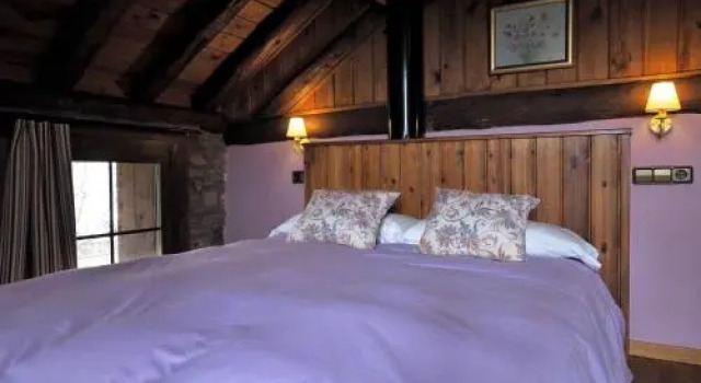 Los Tres Albares, Book Hotel Hotels in Aragon with Parking, Parking