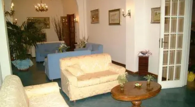 Hotel Bristol