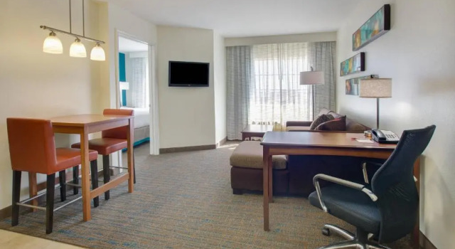 Двухместный люкс с 2 комнатами Residence Inn Midland