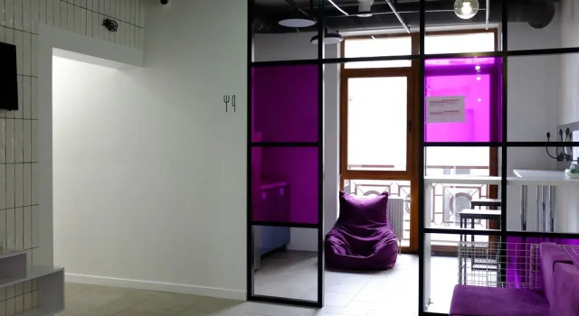 AV capsule hotel & hub, Забронировать Капсульный отель Капсульные отели Киева, рядом с Ботанический сад имени А. В. Фомина, Капсульный отель