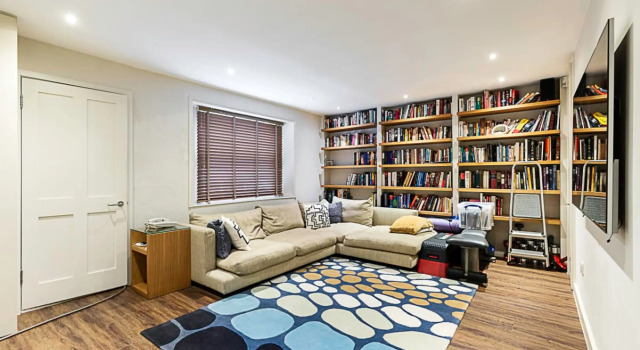 London Luxe Retreat: 5-bed Gem