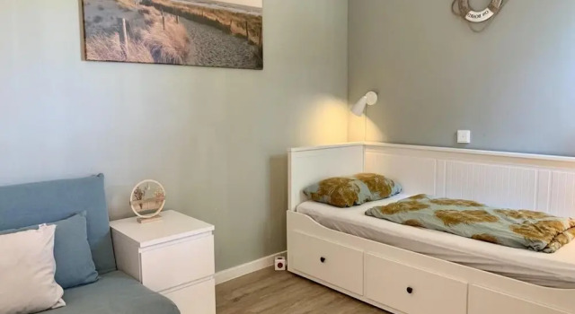 Coastal Hideaway Bungalow With Garden, Rezervasyon Tatil Evi Schagen 