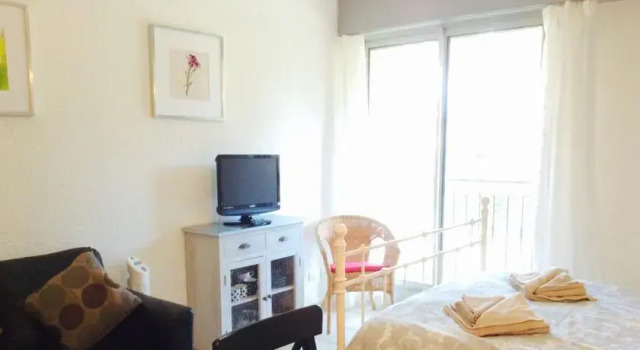St Tropez Studio, Забронировать Отель Отели Сен-Тропе с парковкой, рядом с Cimitière Marin, Парковка