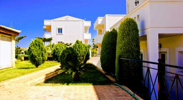 Yiannis Manos Hotel