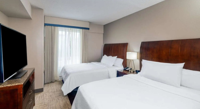 Четырёхместный люкс c 1 комнатой Hilton Garden Inn Augusta
