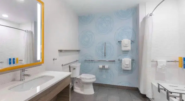 Шестиместный номер Standard Tru by Hilton Wilmington Wrightsville Beach