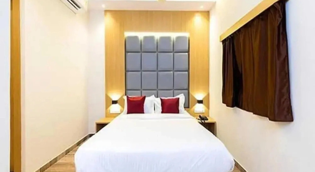 Номер Deluxe Fabhotel Aarti Residency