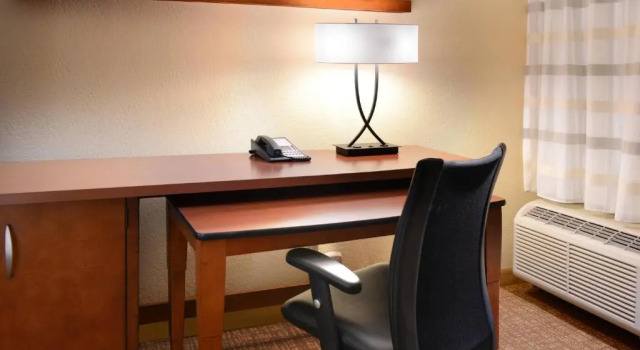 Номер Standard Courtyard Dallas Las Colinas