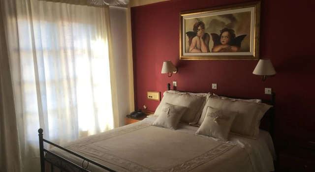 Kouros Hotel, Book Hotel Delphi Central Greece