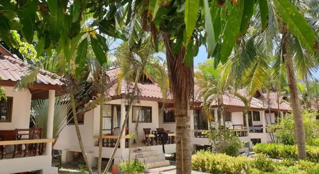 Вилла с балконом и с красивым видом из окна Island Spa Resort
