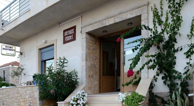 Kritikos Rooms, Prenota Hotel Hotel a Peloponneso con parcheggio, Parcheggio