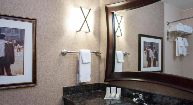 Четырёхместный номер Premium Hilton Garden Inn Columbus Edinburgh