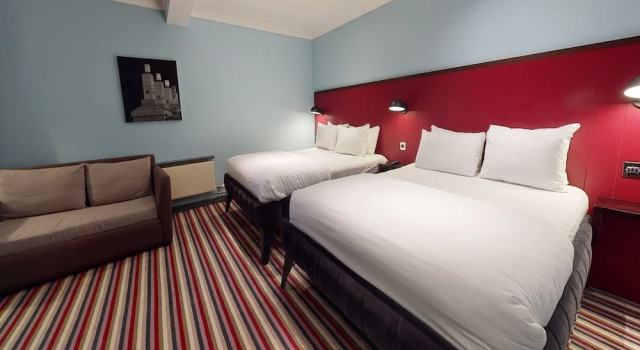 Village Hotel Chester St Davids, Book Hotel Deeside South Wales