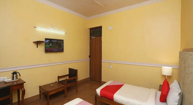 Nihar By OYO Rooms, Book Hotel Hoteller i Bhagalpur med parkering, Parkering