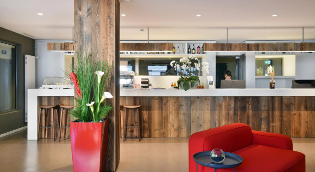 Home Swiss Hotel