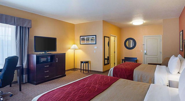 Четырёхместный номер Standard Comfort Inn & Suites Orange - Montpelier