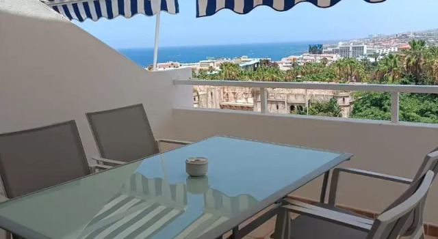 Апартаменты с балконом и с видом на море Hotel Malibu Park