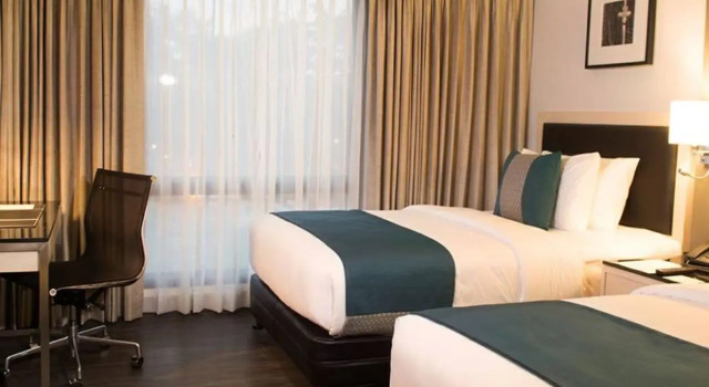 Seda Capitol Central Bacolod, Book Hotel Hoteller i Negros Occidental med parkering, Parkering
