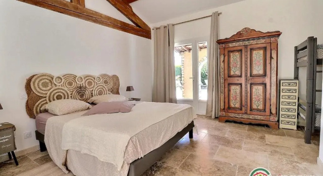 Villa LOpaline Ardèche 10 pers Piscine privée Chauffée Animaux admis Wifi, Забронировать Вилла Виллы Овернь-Рона-Альпы, Вилла