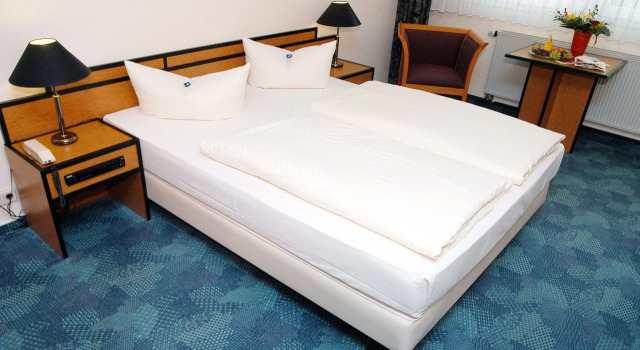 Airport Hotel Erfurt, Rezervasyon Otel Erfurt Luther Trail